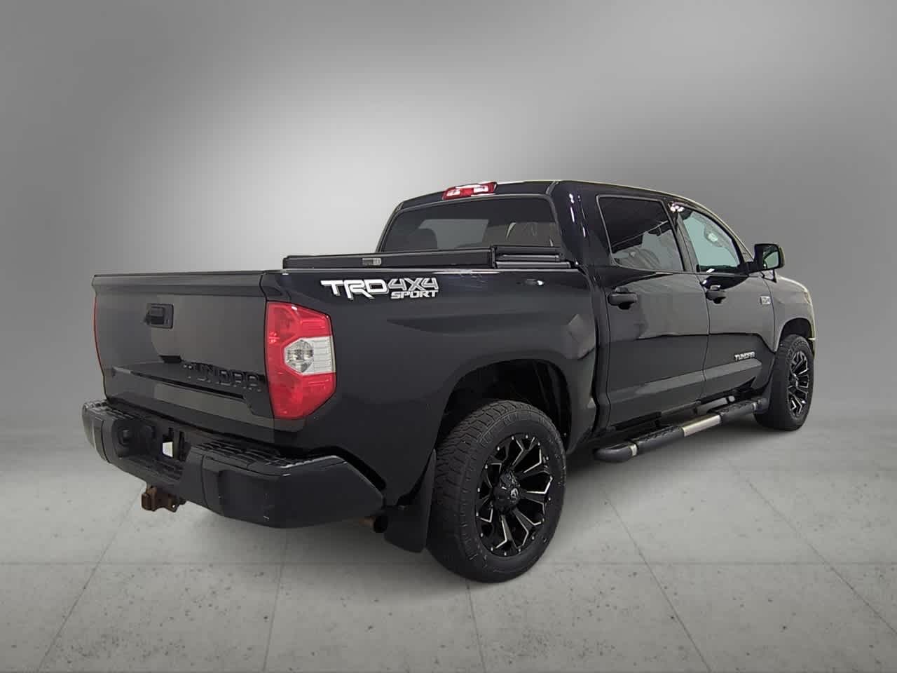 Thumbnail: 2019 Toyota Tundra - 8