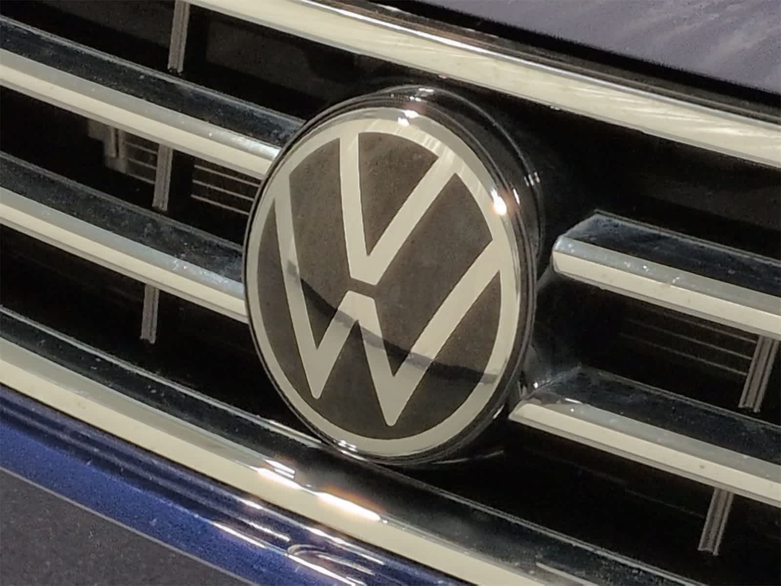 Thumbnail: 2022 Volkswagen Tiguan - 12