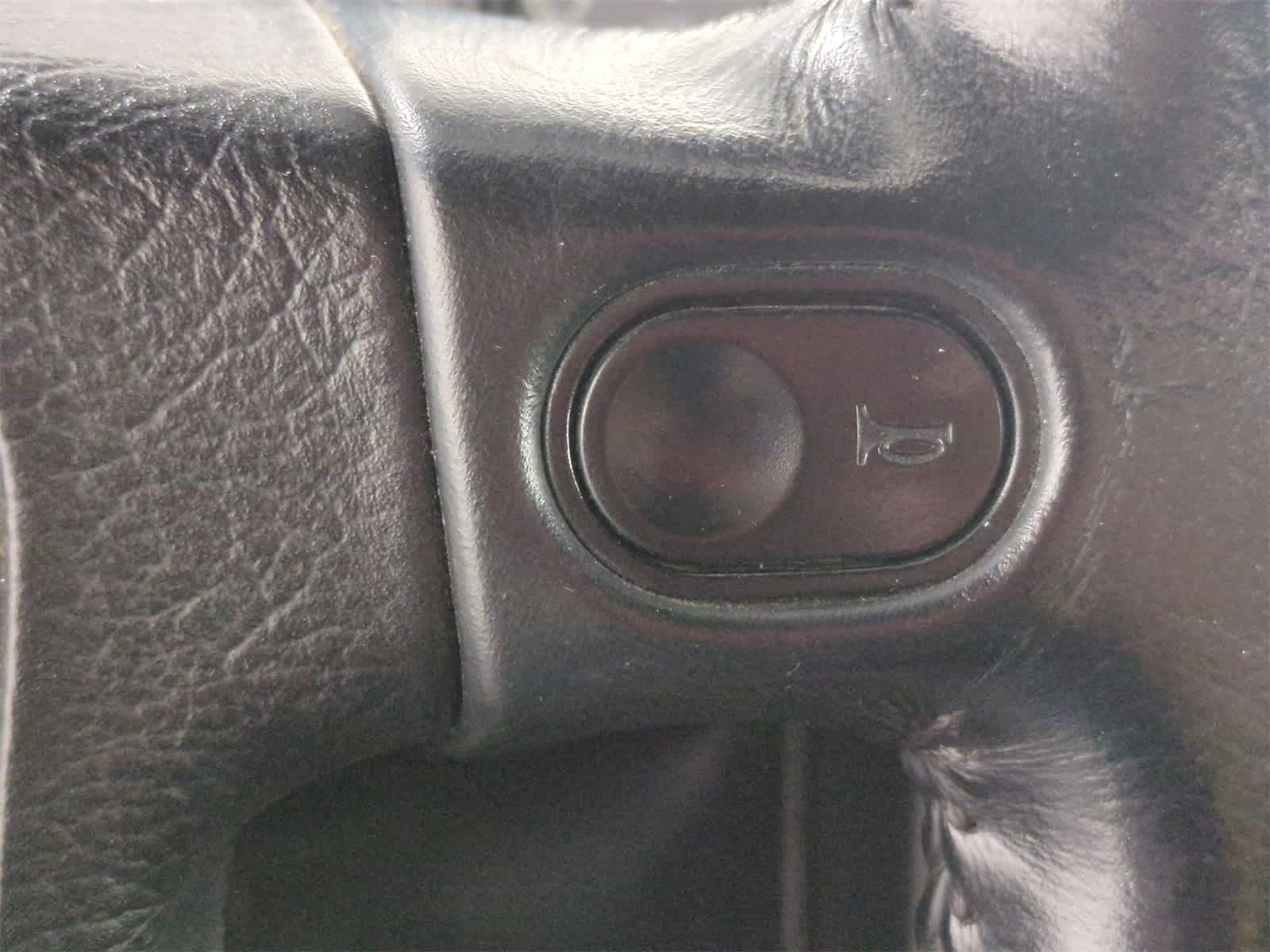 Thumbnail: 1997 Mazda MX-5 Miata - 19