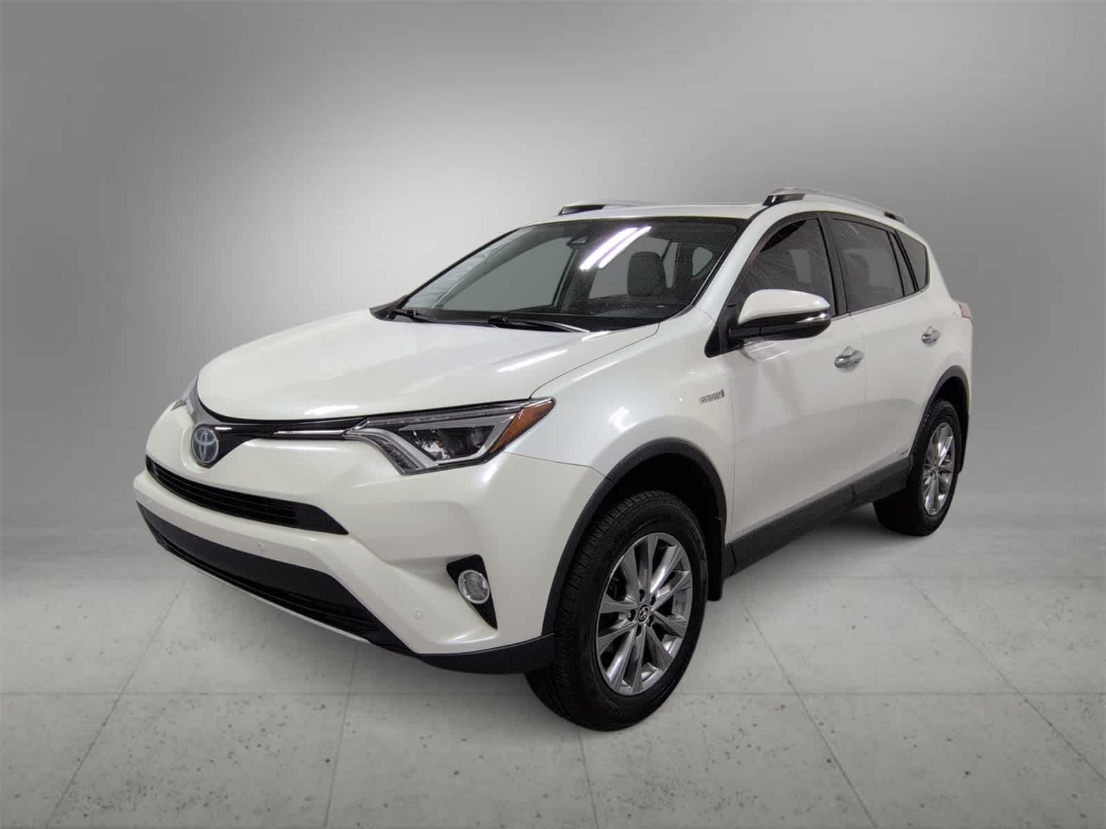 2016 Toyota RAV4 Hybrid Limited photo 3