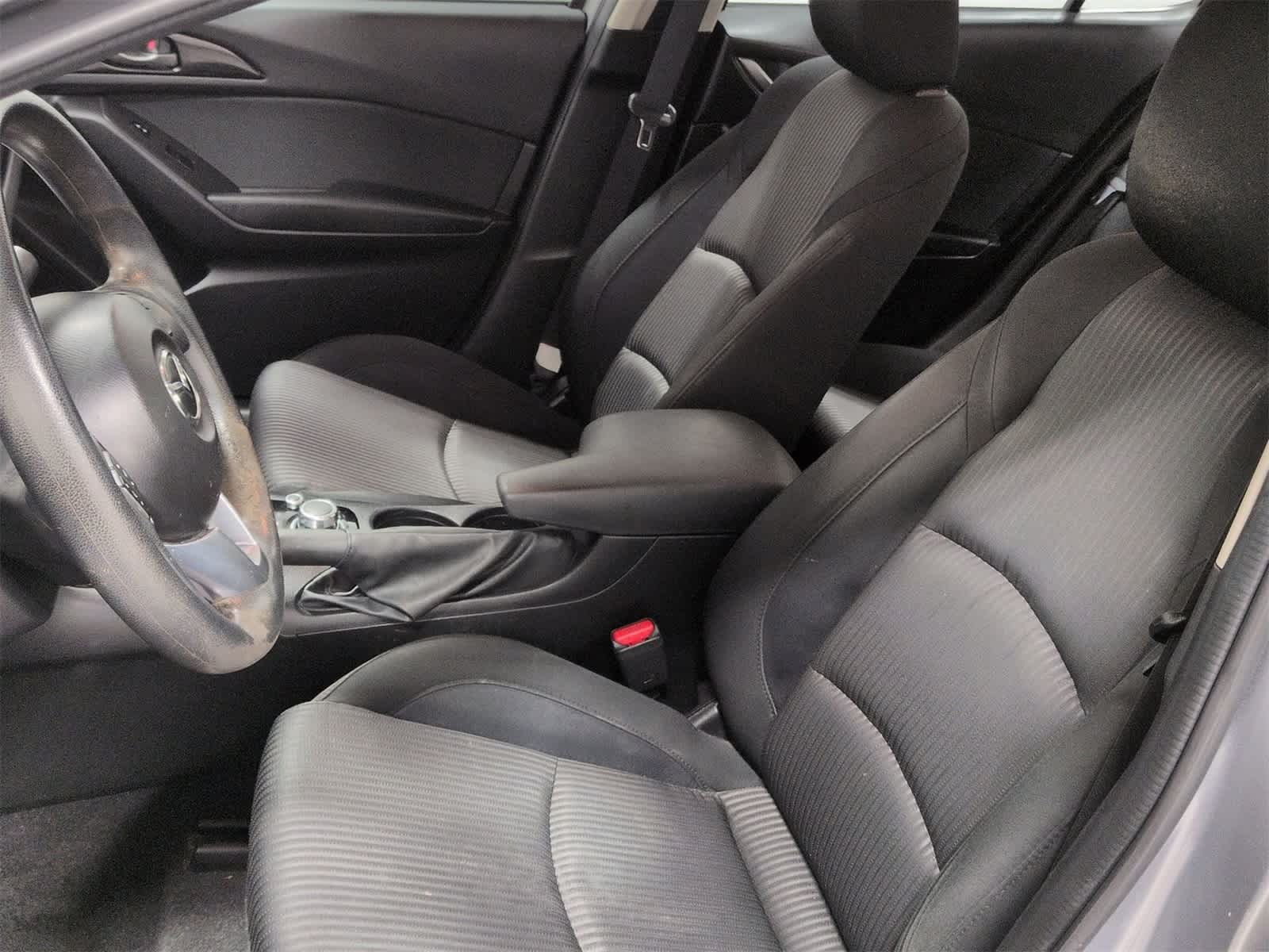 Thumbnail: 2016 Mazda Mazda3 - 17