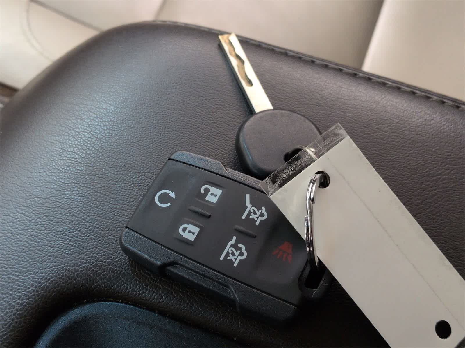 Thumbnail: 2015 Chevrolet Suburban - 33