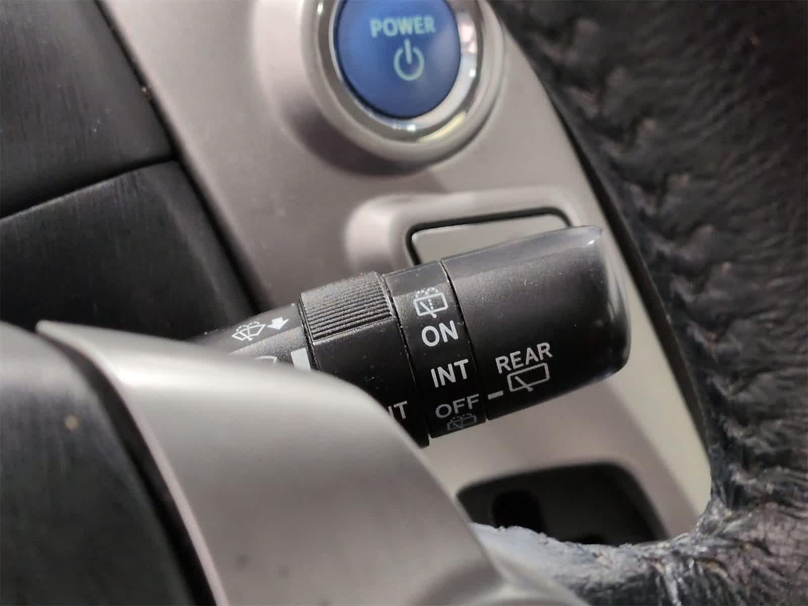 Thumbnail: 2017 Toyota Prius v - 26
