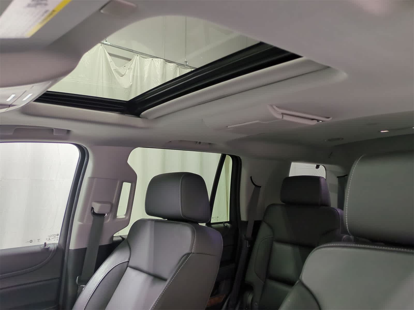 Thumbnail: 2018 Chevrolet Tahoe - 20