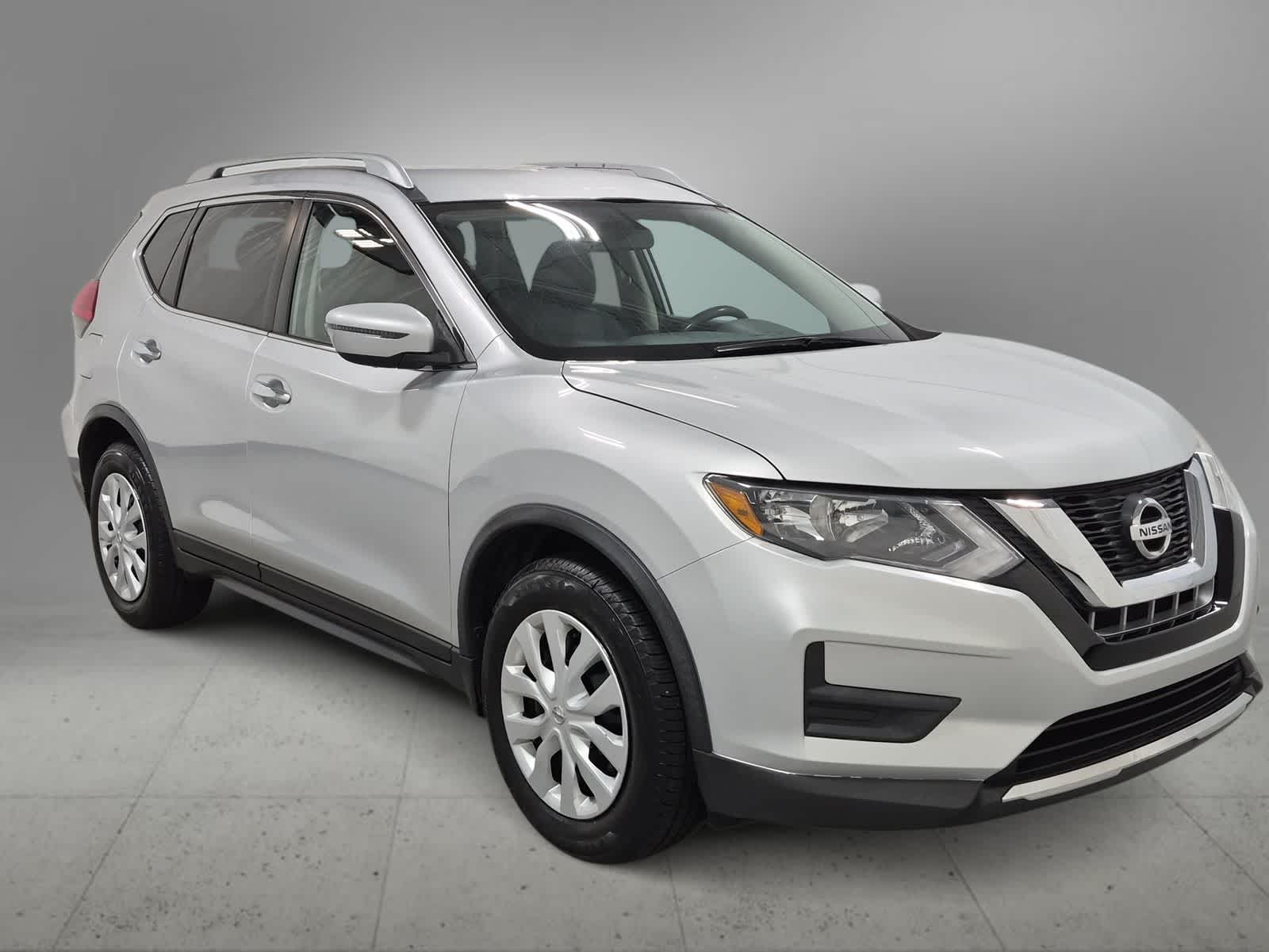 2017 Nissan Rogue S FWD's photo