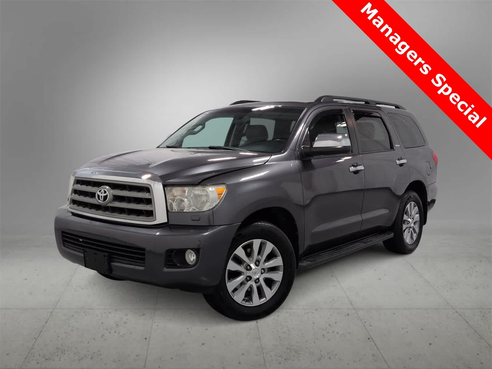2016 Toyota Sequoia Limited's photo