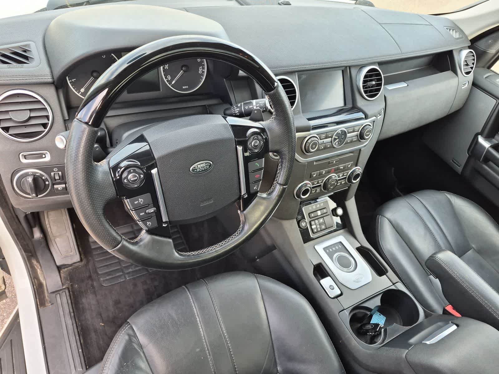 Thumbnail: 2016 Land Rover LR4 - 10