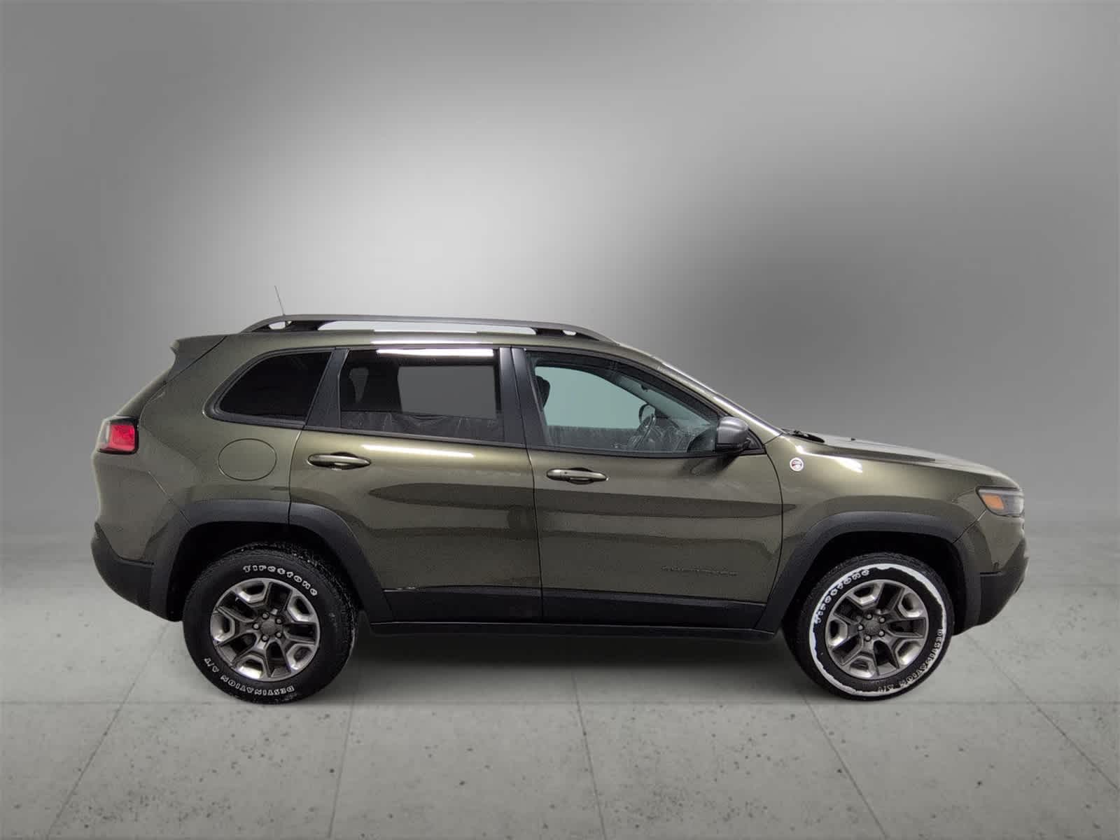 Thumbnail: 2019 Jeep Cherokee - 9