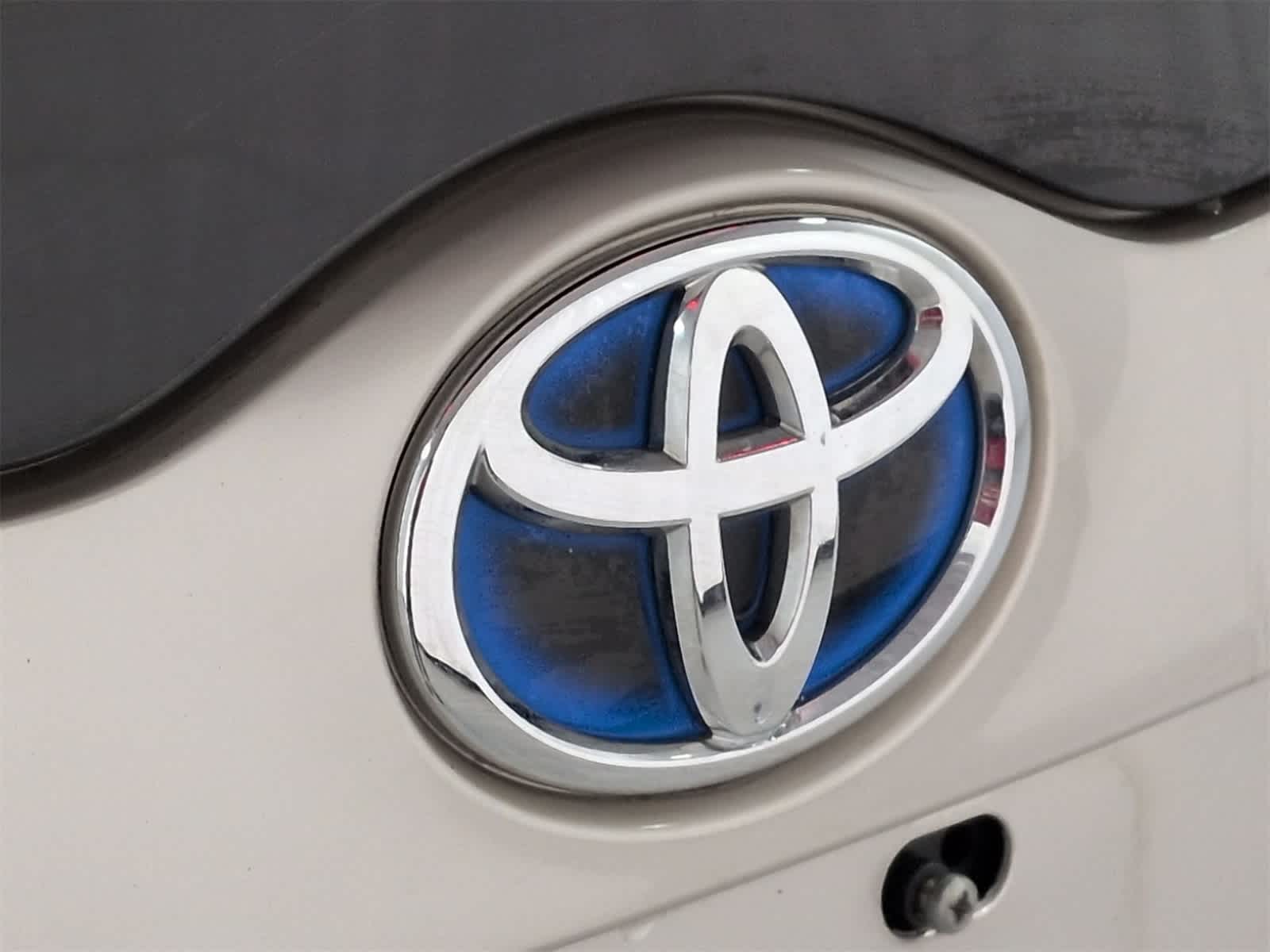 Thumbnail: 2017 Toyota Prius Prime - 12