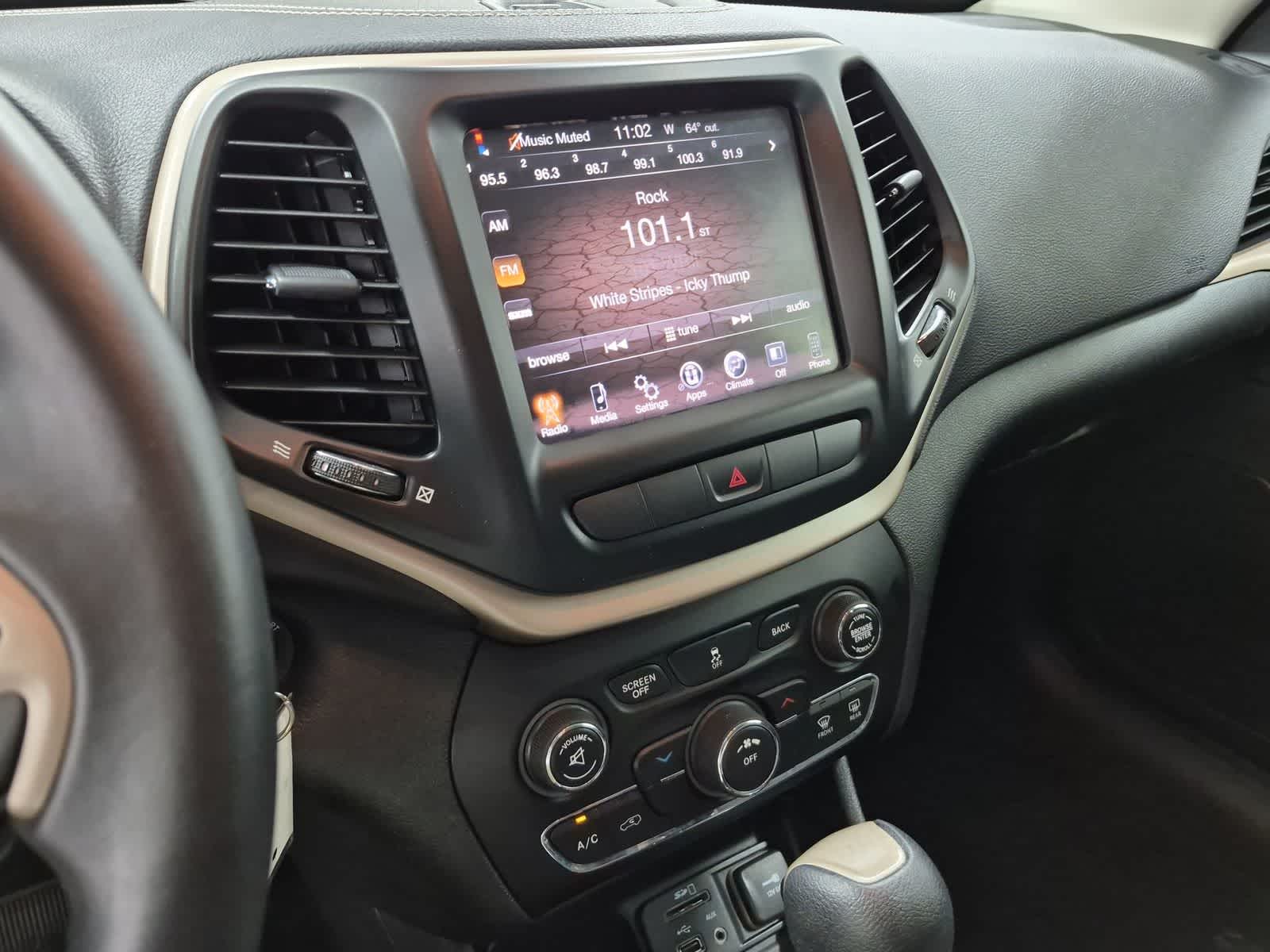 Thumbnail: 2014 Jeep Cherokee - 34