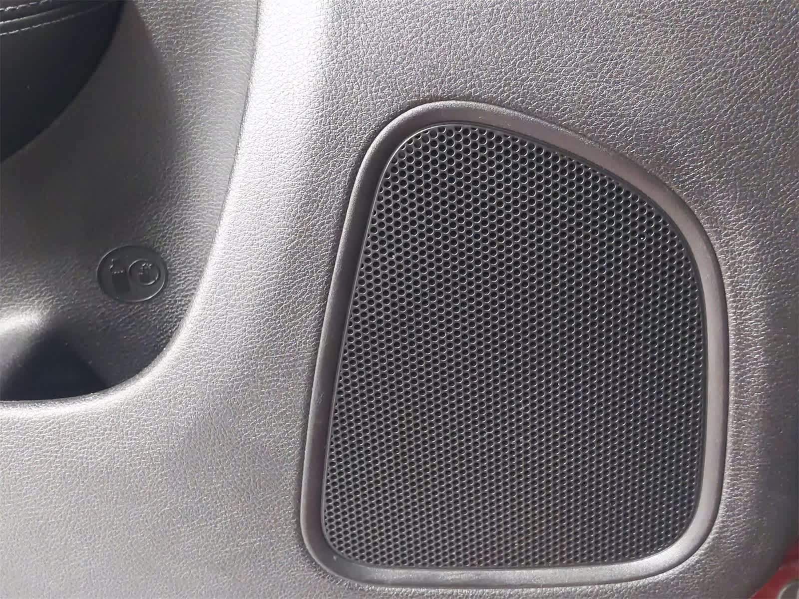 Thumbnail: 2015 Chrysler 200 - 30