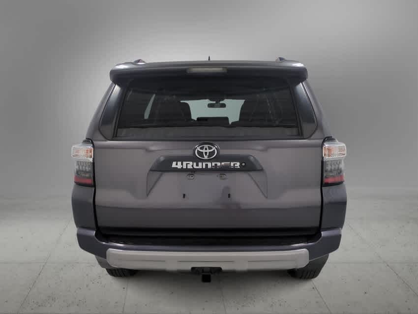 Thumbnail: 2015 Toyota 4Runner - 7