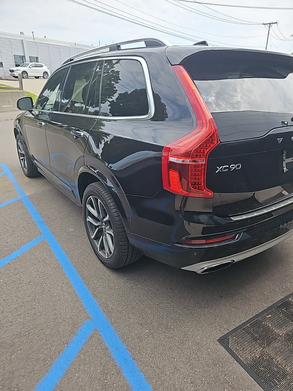 Thumbnail: 2018 Volvo XC90 - 4