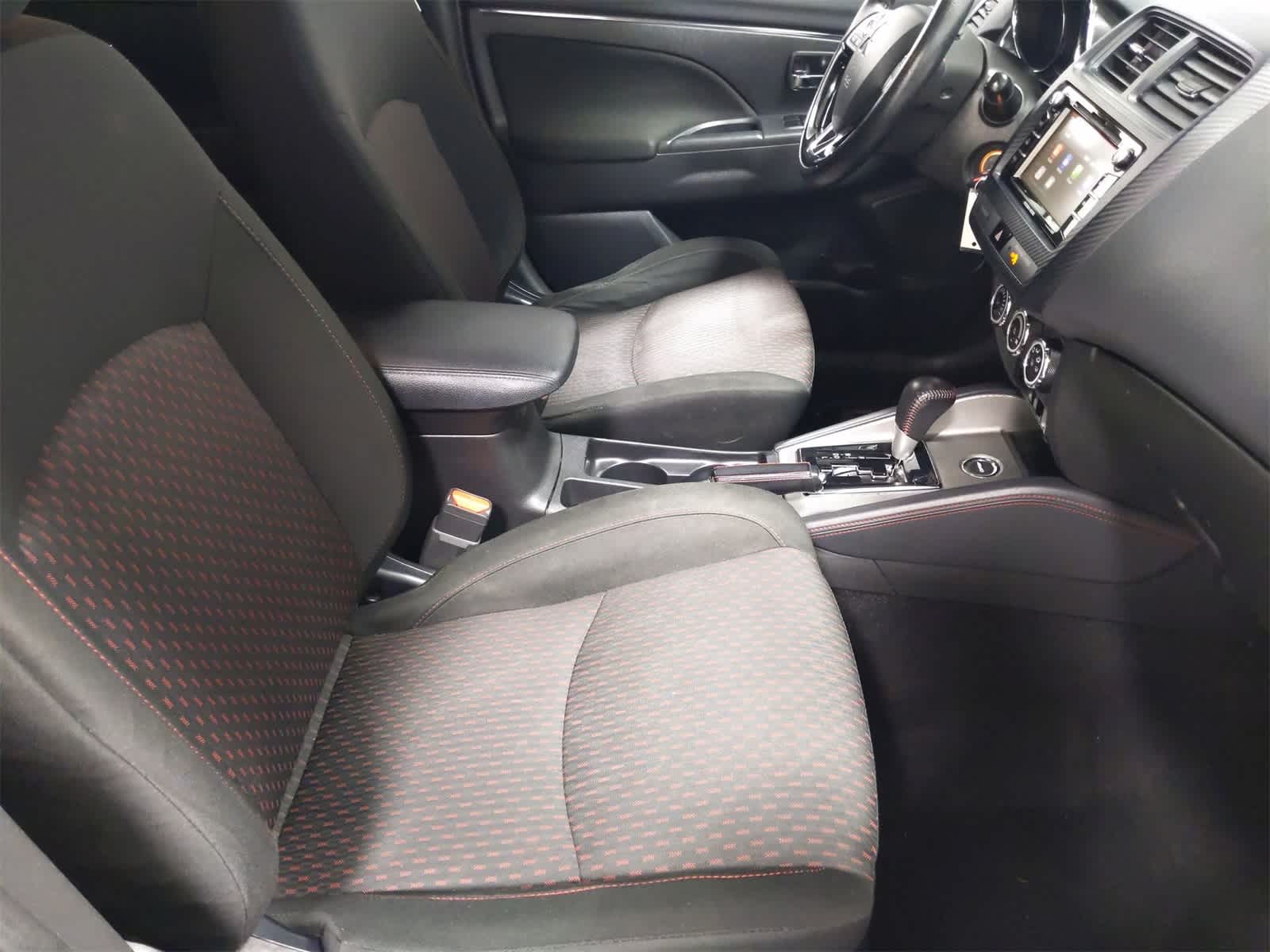 Thumbnail: 2018 Mitsubishi Outlander Sport - 22