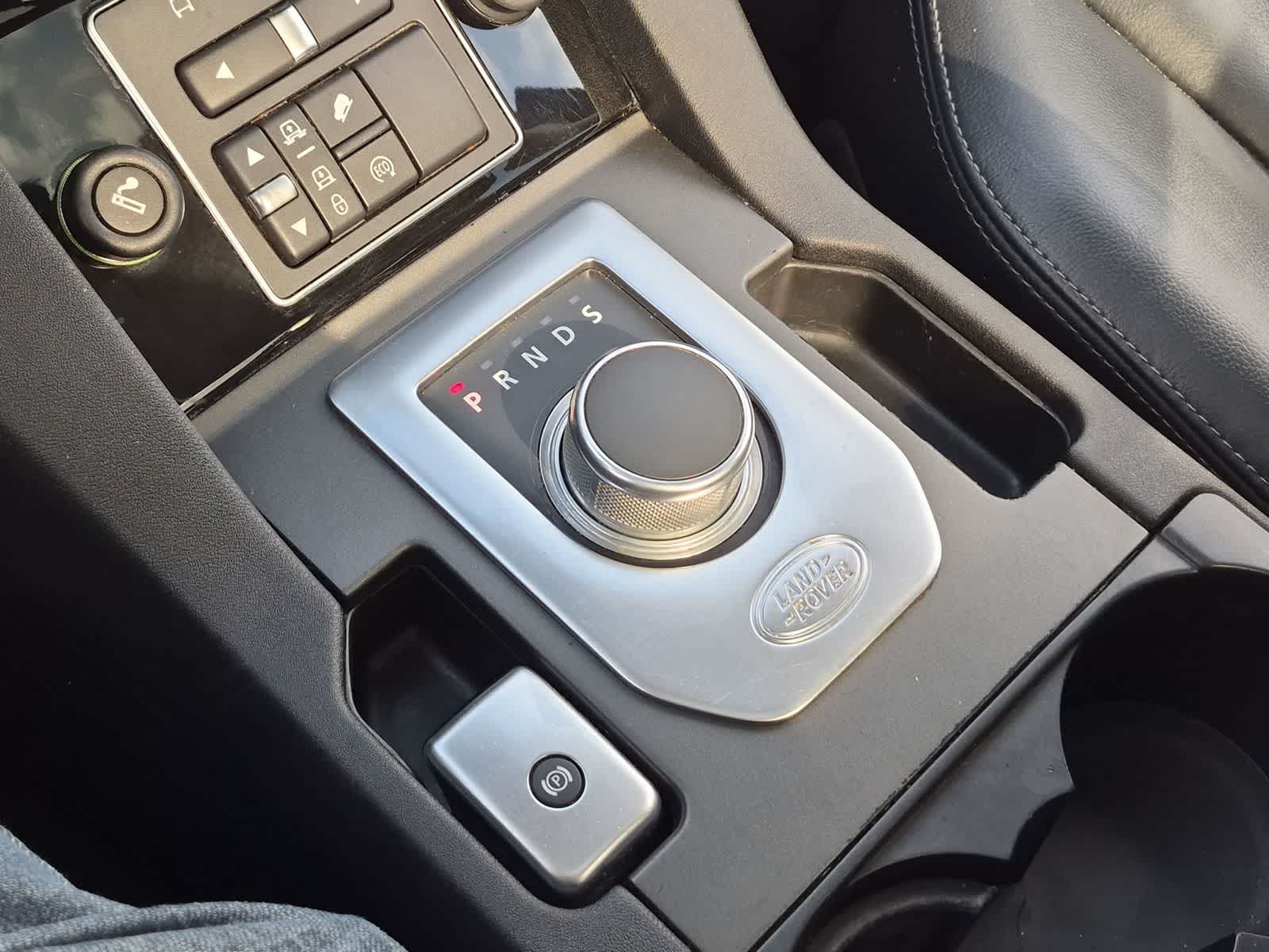Thumbnail: 2016 Land Rover LR4 - 40