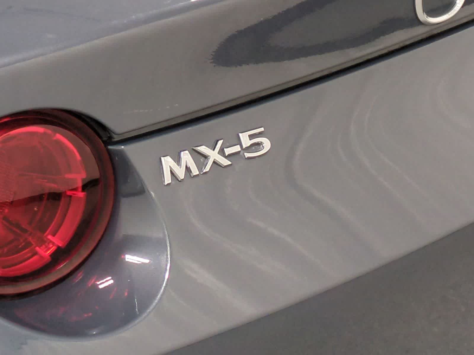 Thumbnail: 2021 Mazda MX-5 Miata - 12