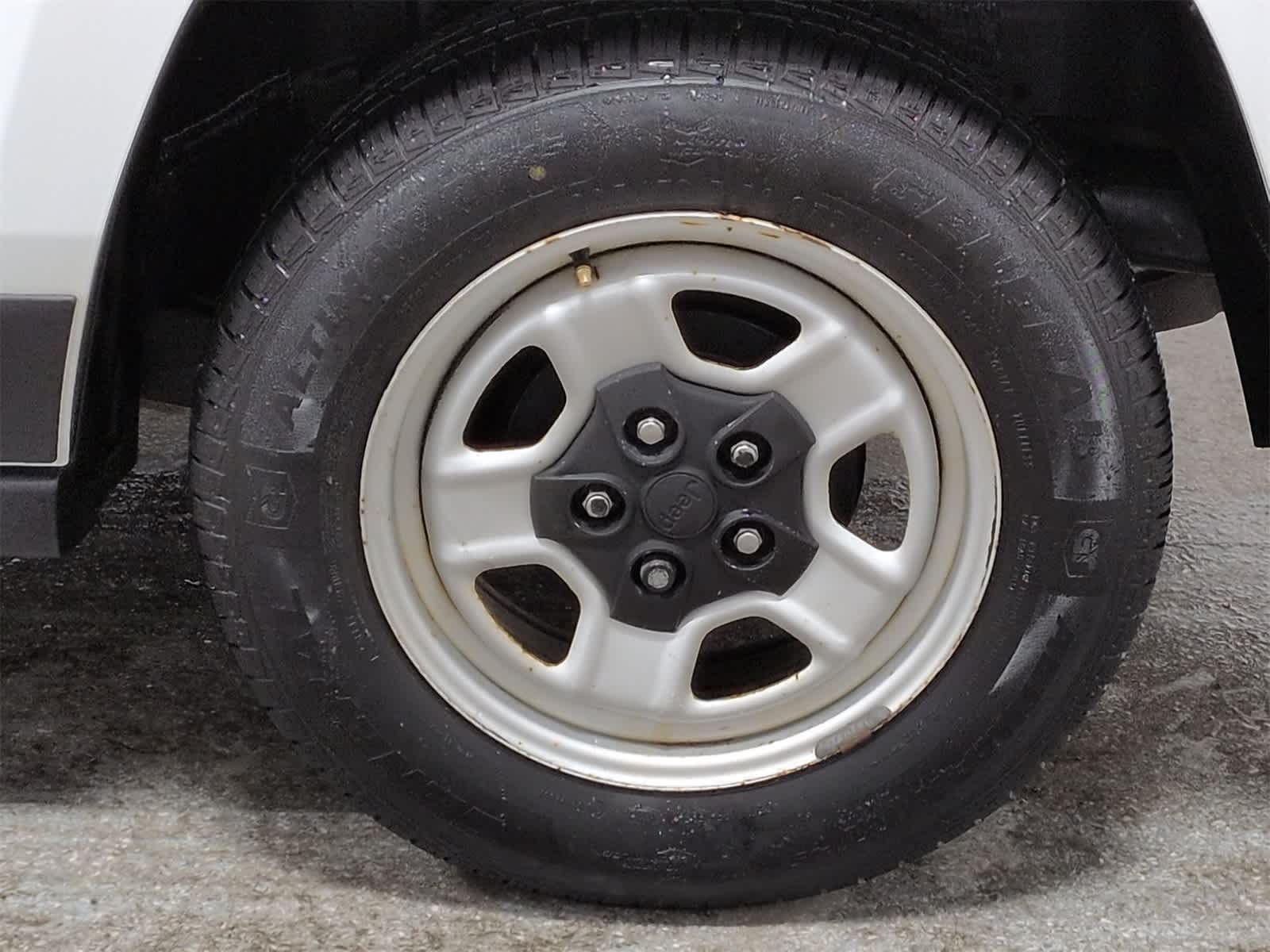 Thumbnail: 2016 Jeep Patriot - 14