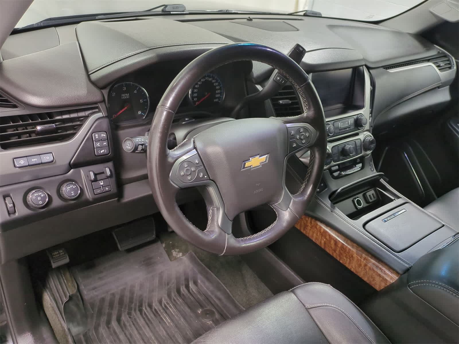 Thumbnail: 2018 Chevrolet Suburban - 10