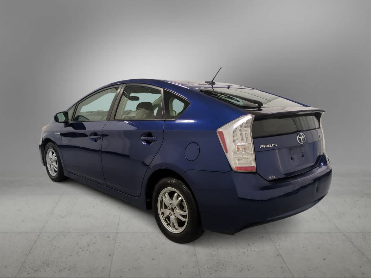 Thumbnail: 2010 Toyota Prius - 6