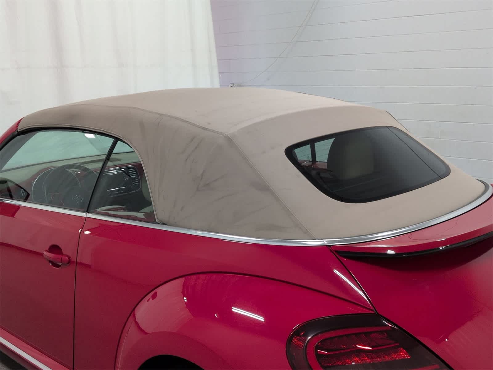 Thumbnail: 2019 Volkswagen Beetle - 10