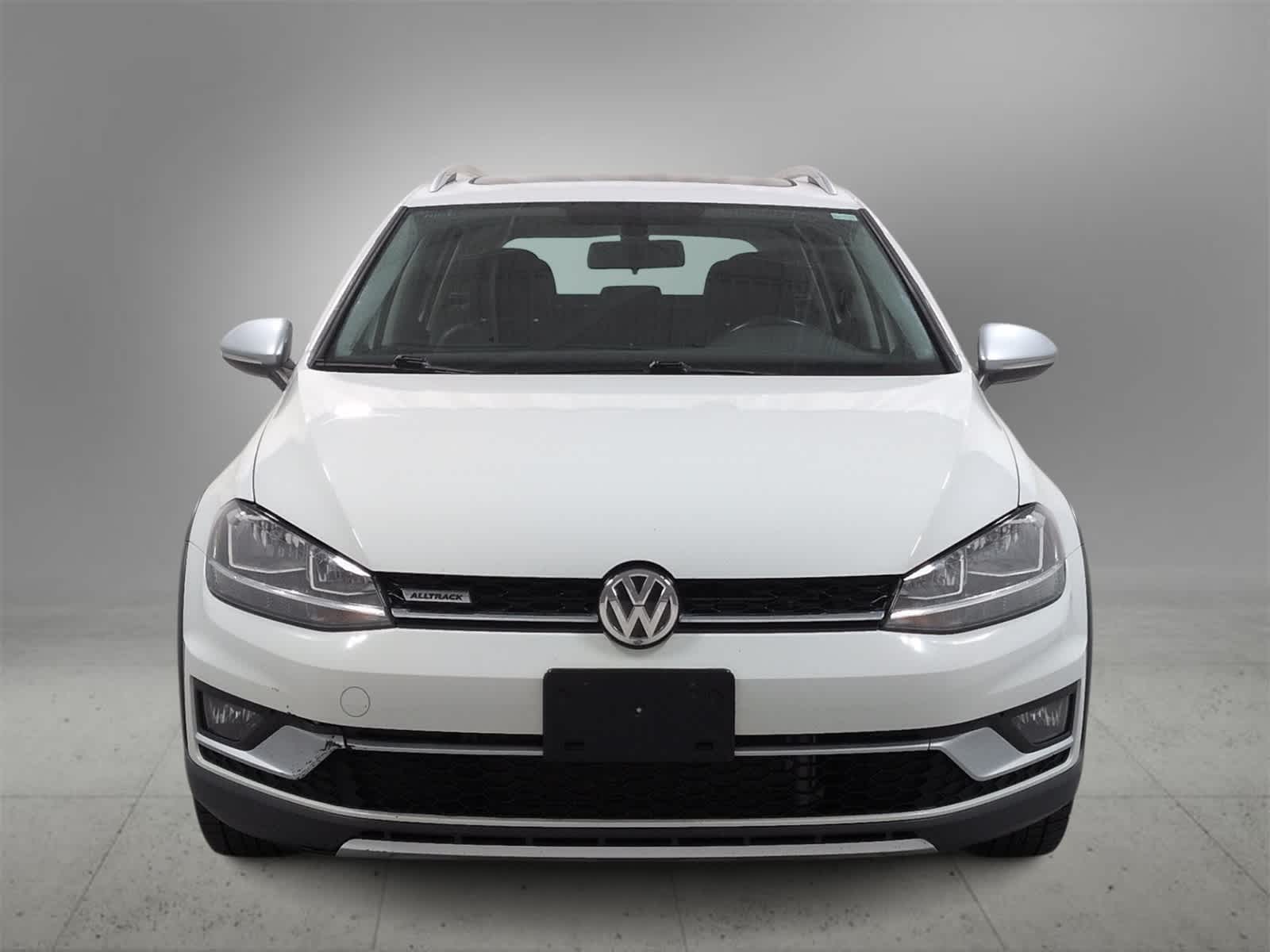 Thumbnail: 2019 Volkswagen Golf - 3