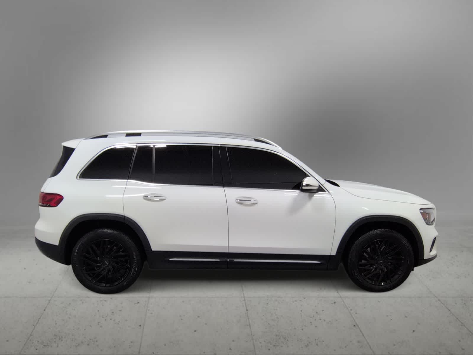 Thumbnail: 2022 Mercedes-Benz GLB - 9