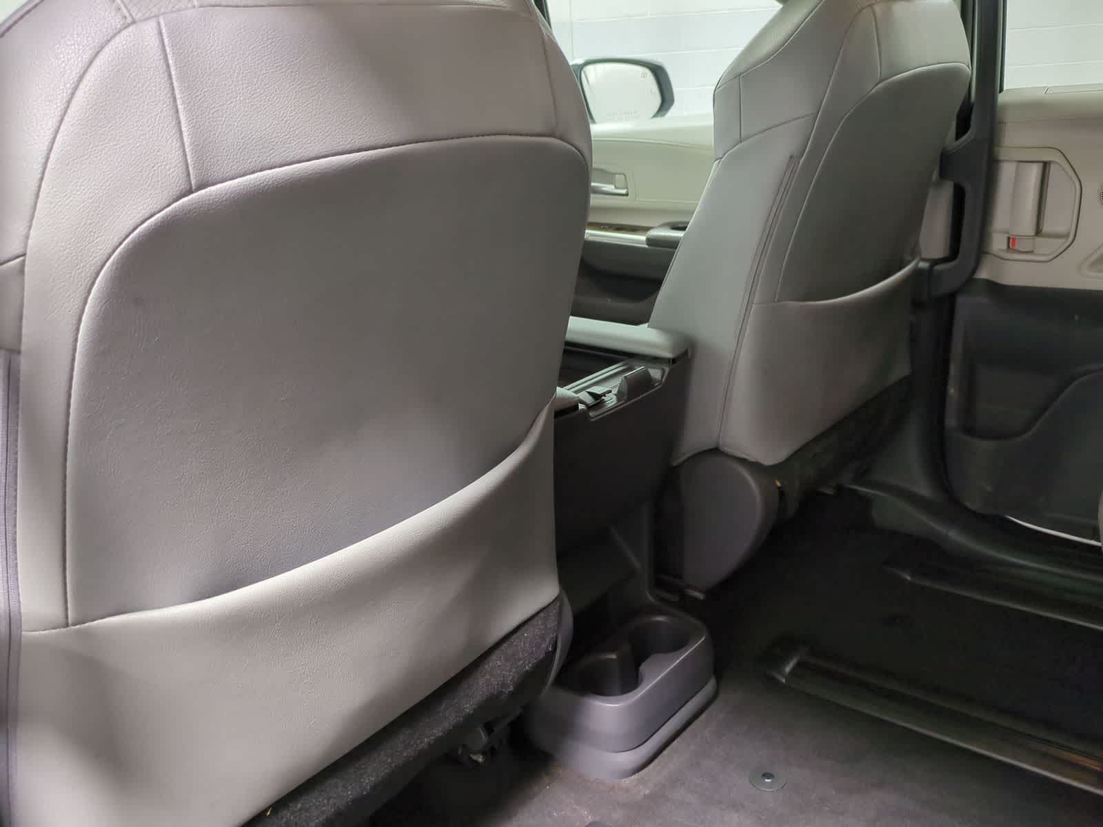 Thumbnail: 2021 Toyota Sienna - 26