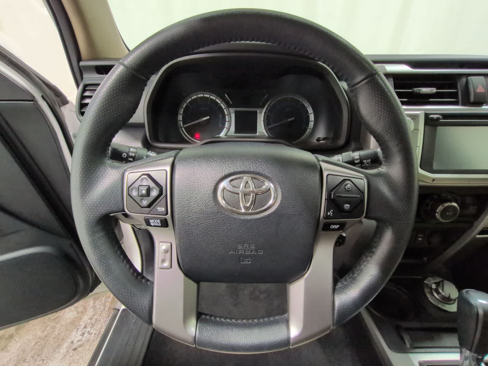 Thumbnail: 2015 Toyota 4Runner - 23