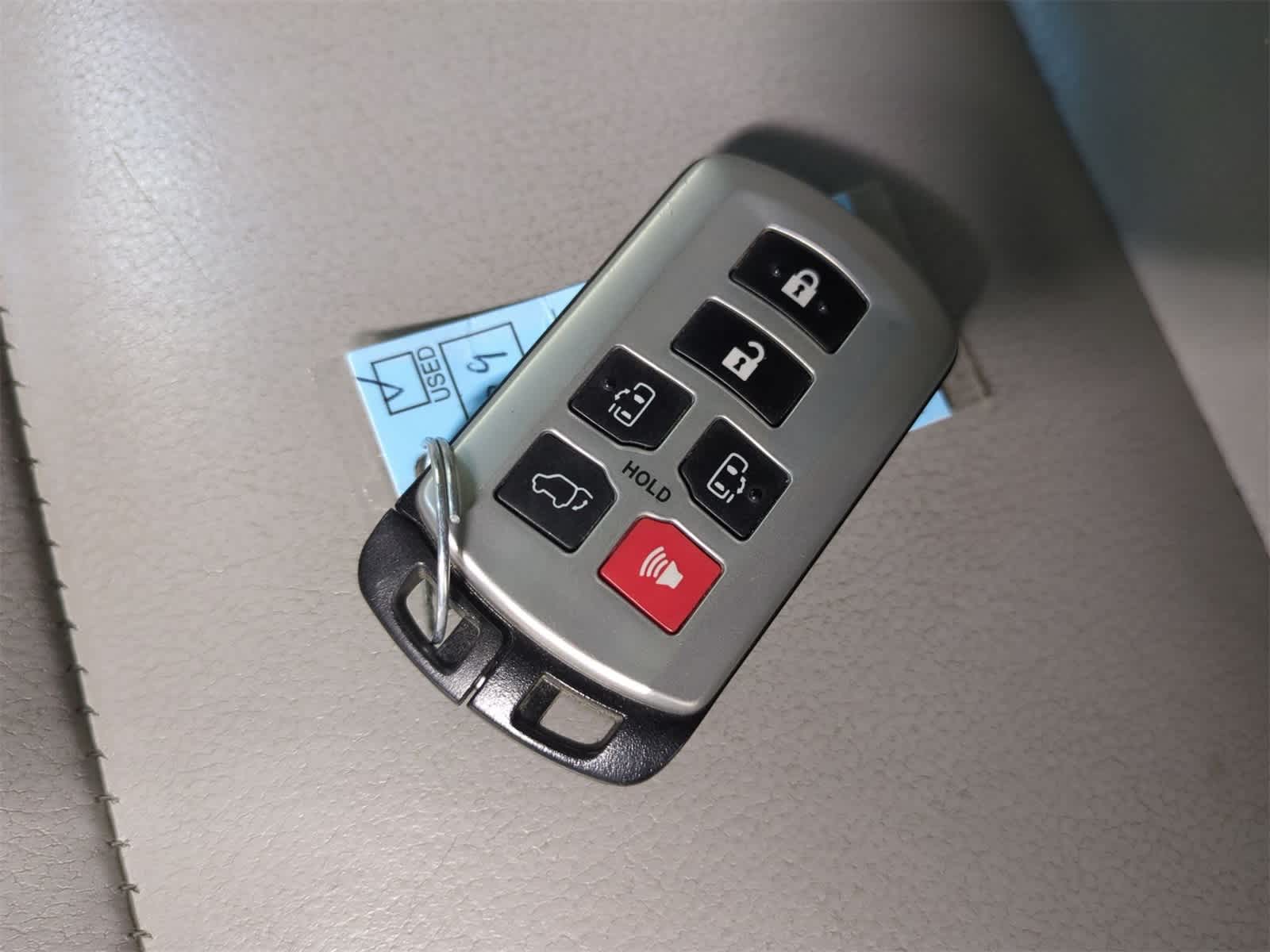 Thumbnail: 2016 Toyota Sienna - 36