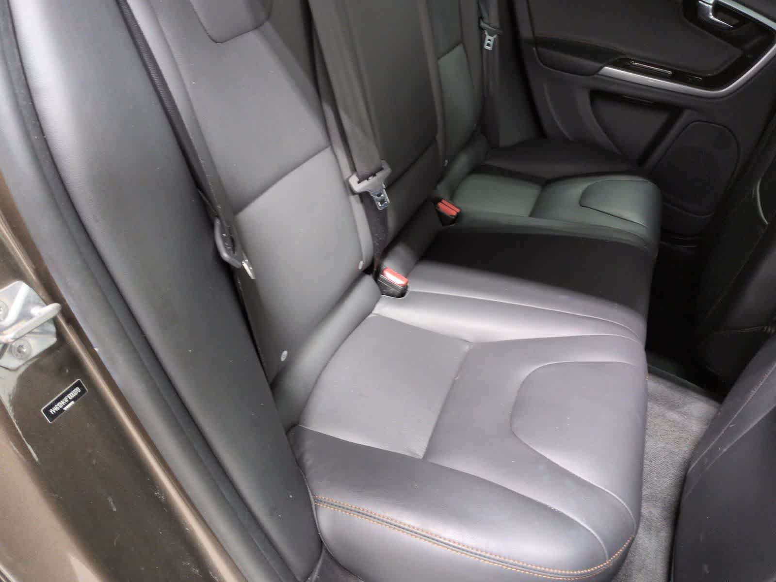 Thumbnail: 2015 Volvo S60 - 23