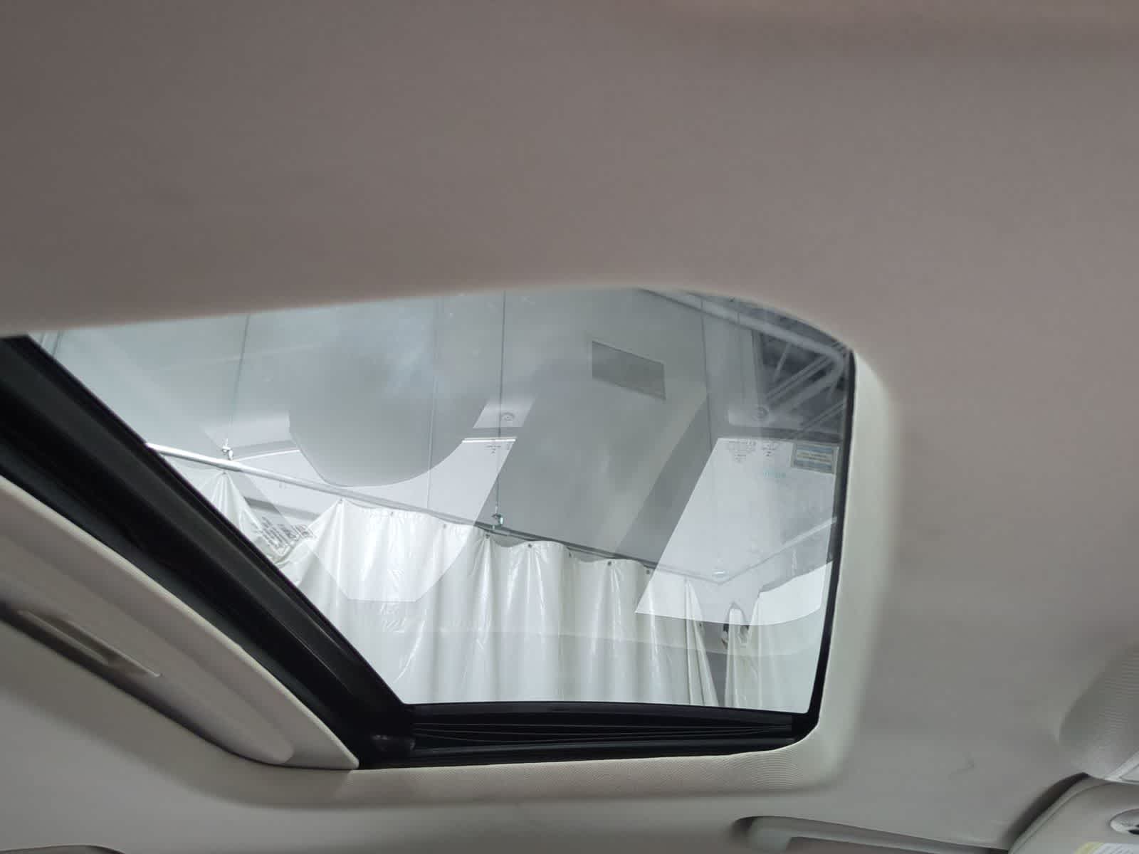 Thumbnail: 2014 Ford Fusion - 23