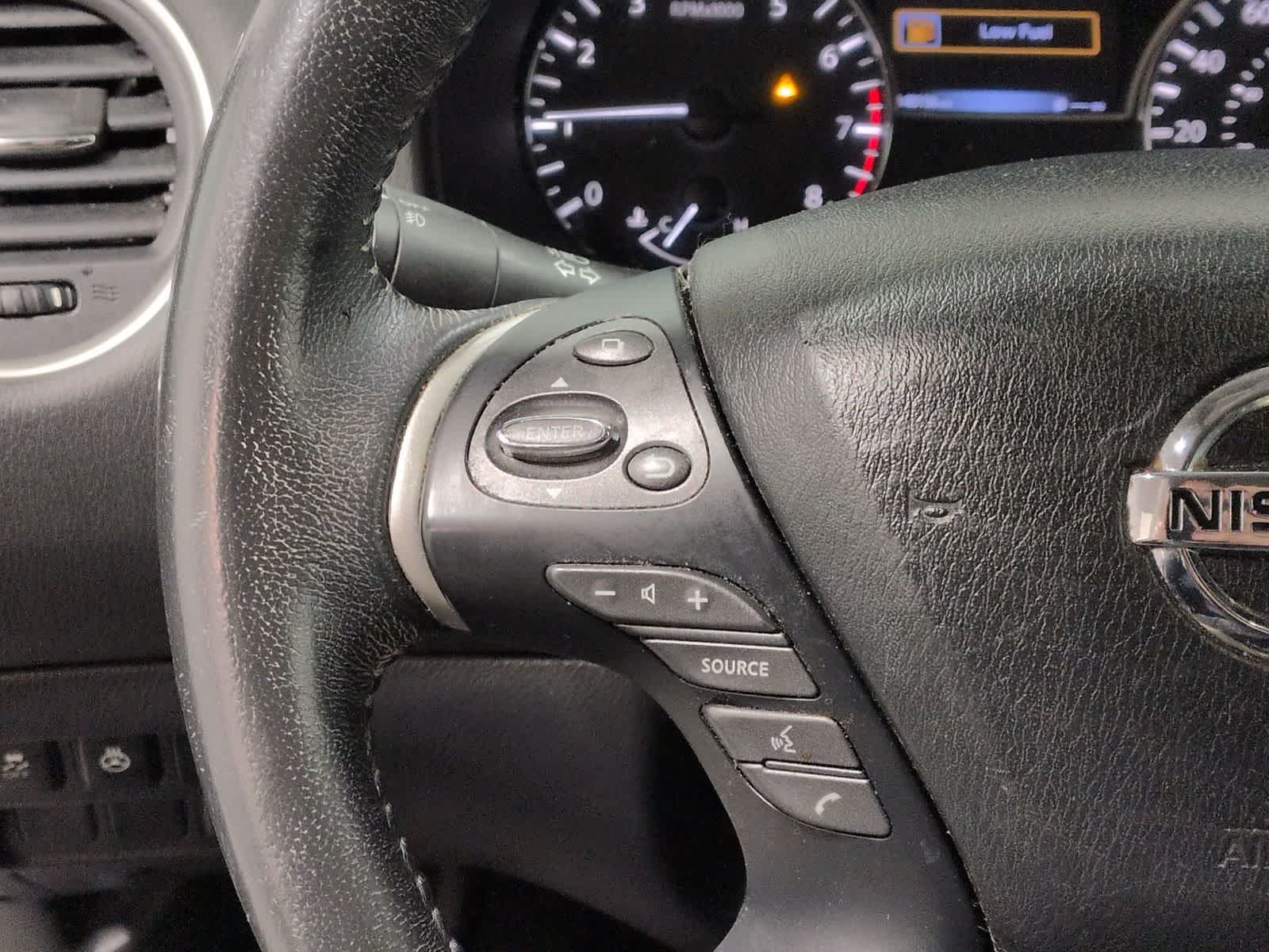 Thumbnail: 2017 Nissan Pathfinder - 24