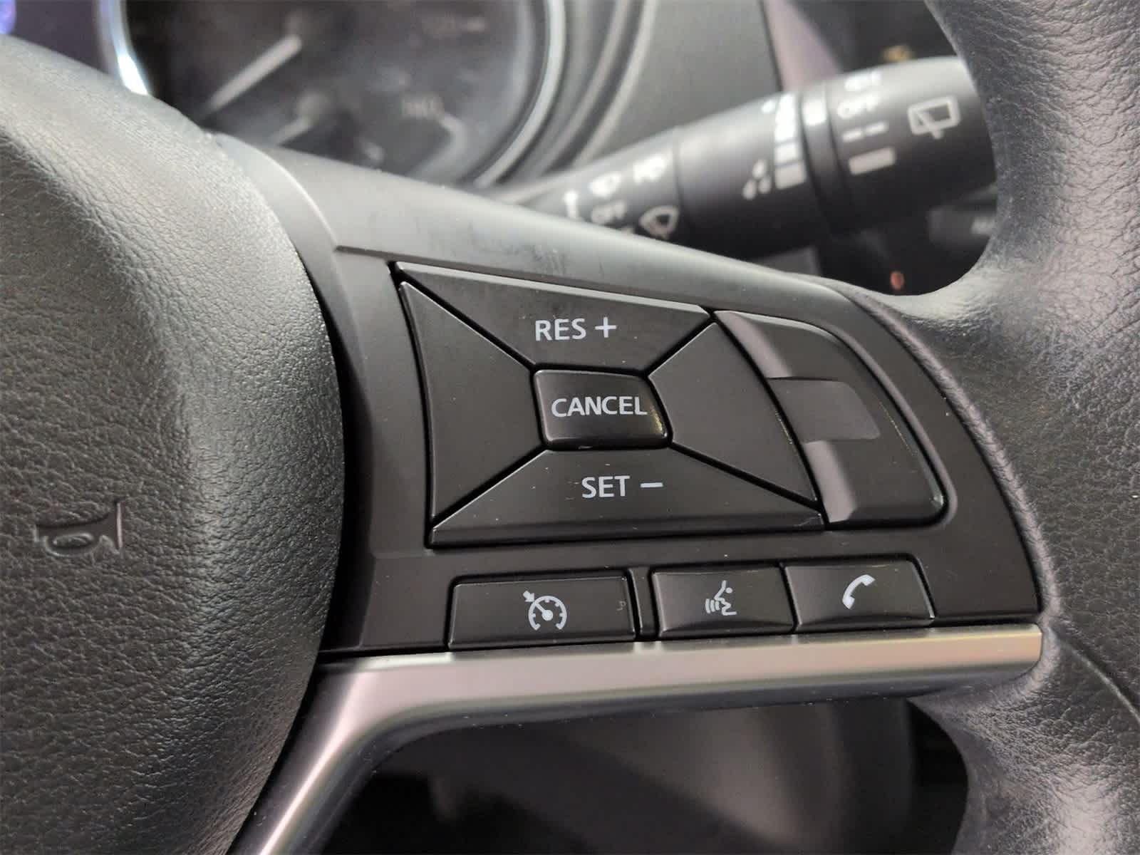 Thumbnail: 2018 Nissan Rogue - 24