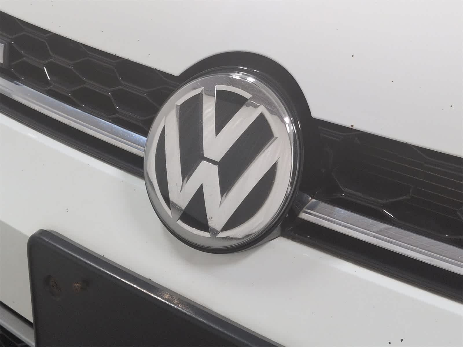 Thumbnail: 2019 Volkswagen Golf - 12