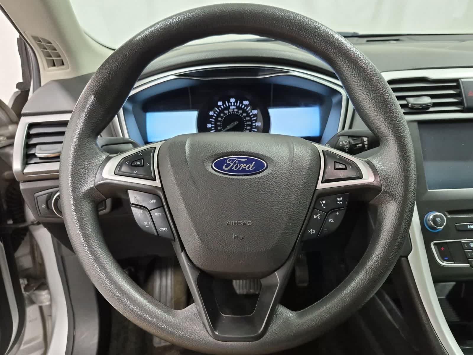 Thumbnail: 2016 Ford Fusion - 22