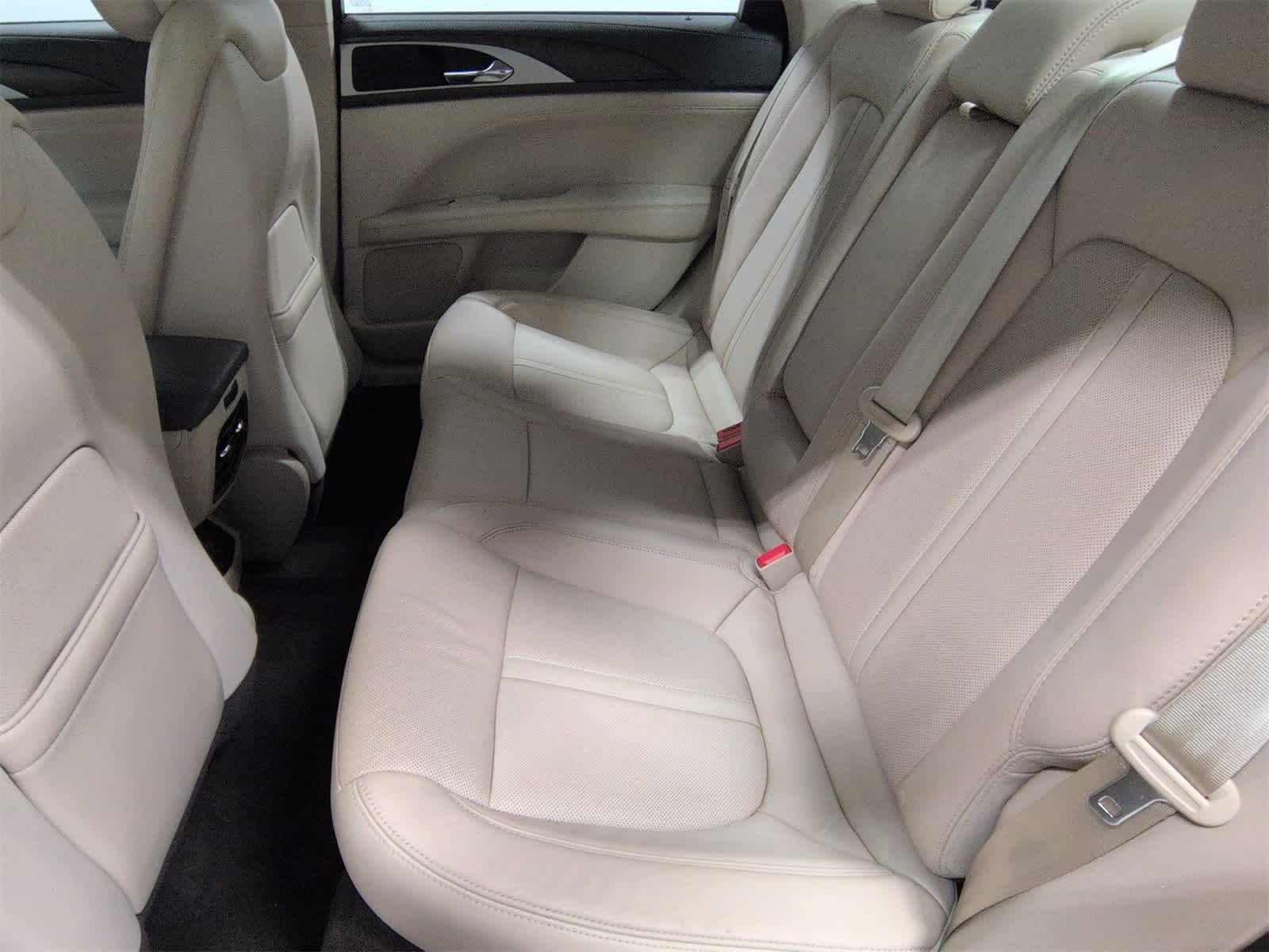 Thumbnail: 2017 Lincoln MKZ - 21