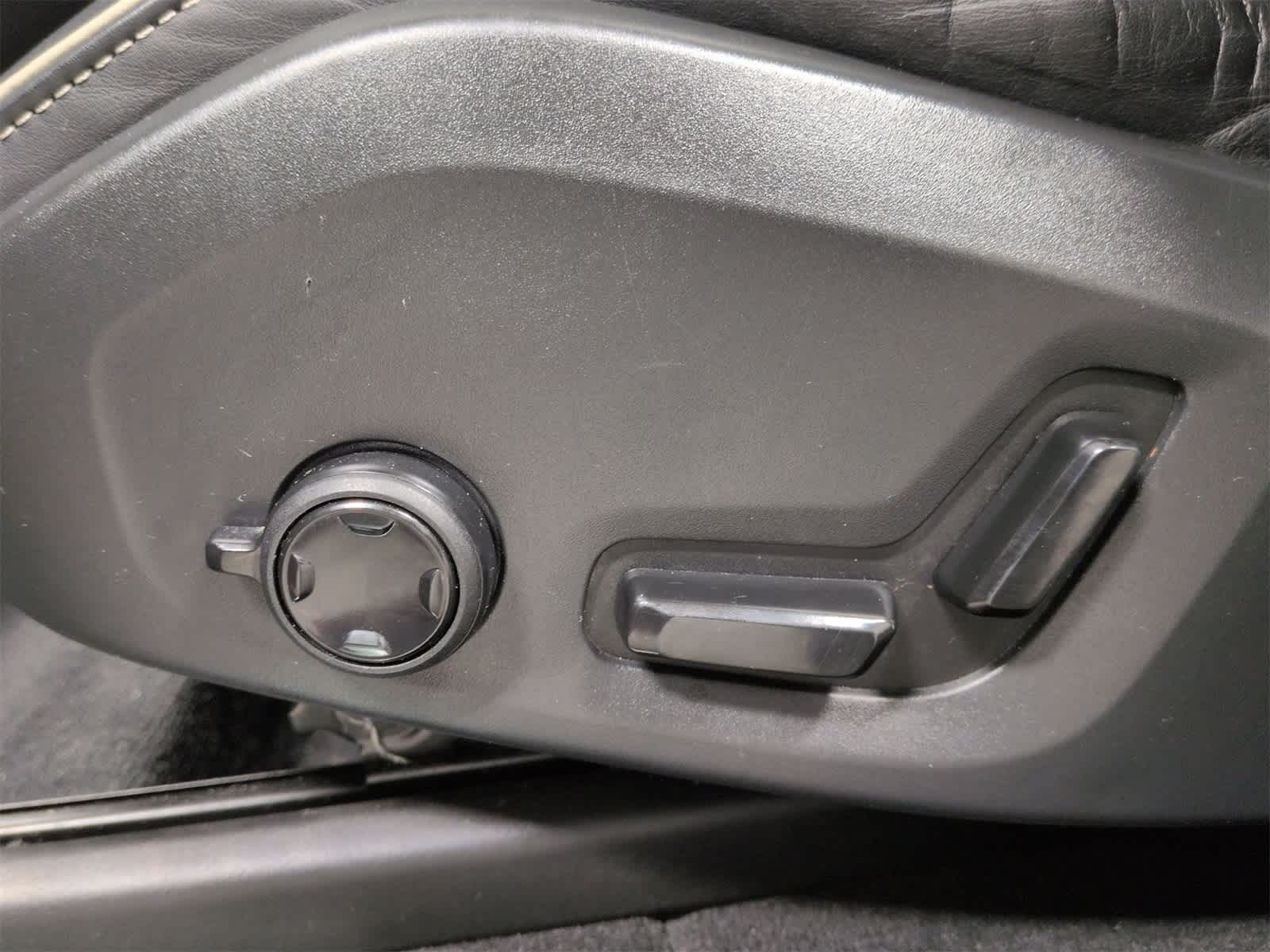 Thumbnail: 2019 Volvo XC90 - 4