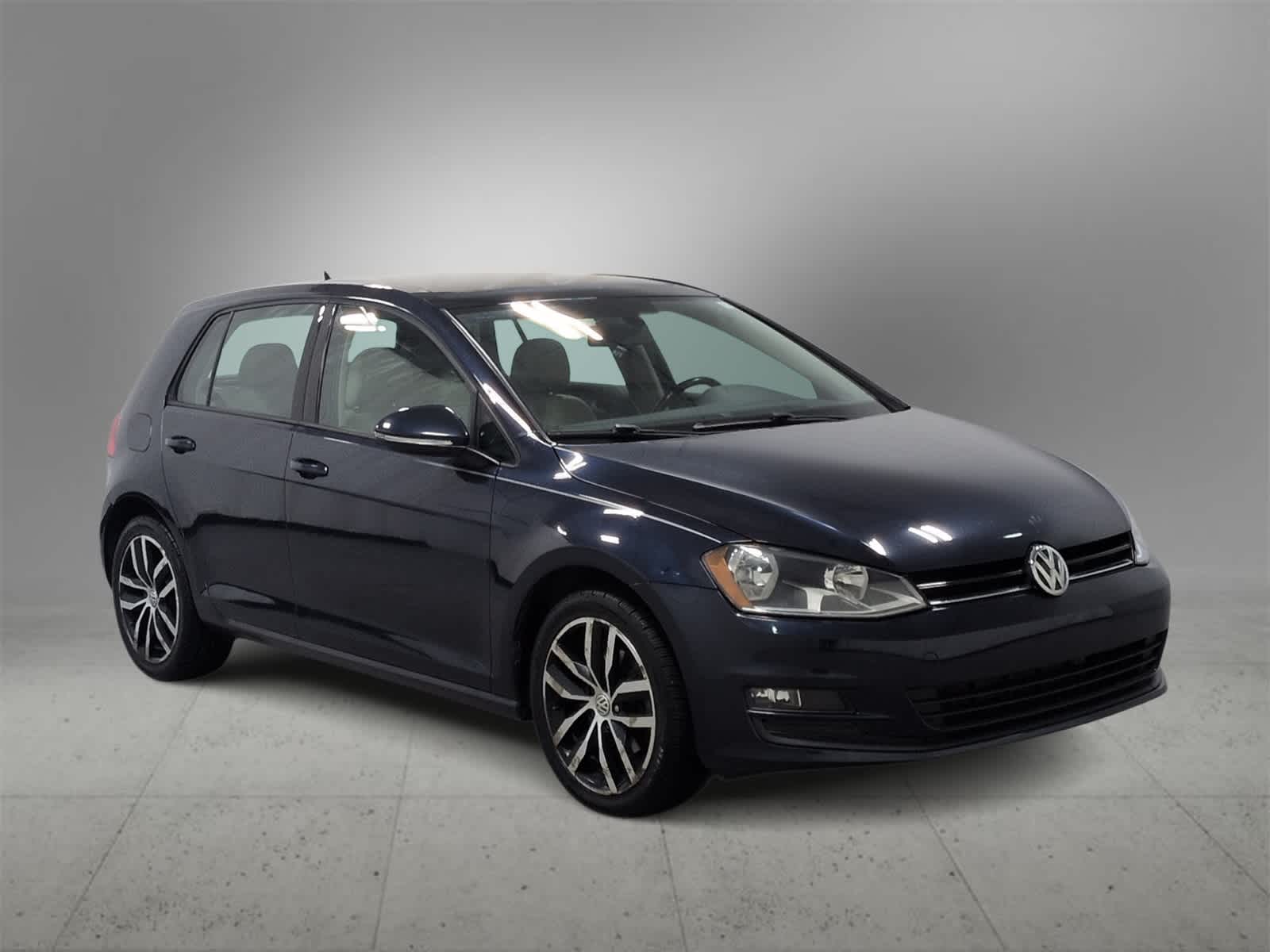 Used 2016 Volkswagen Golf TSI SE with VIN 3VW217AU5GM009569 for sale in Farmington Hills, MI