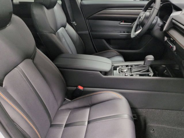 Thumbnail: 2026 Mazda CX-50 - 24