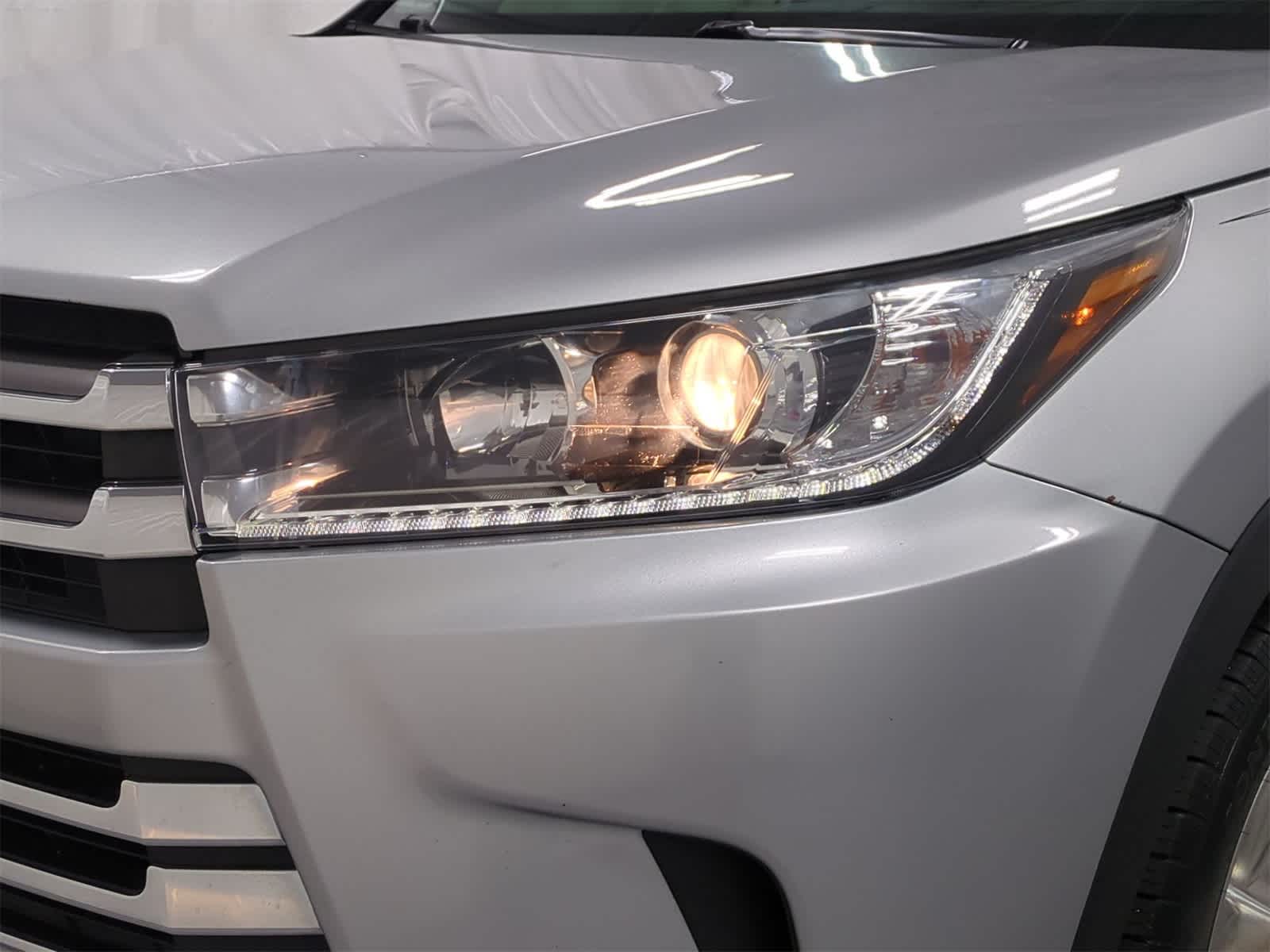 2018 Toyota Highlander Limited 11