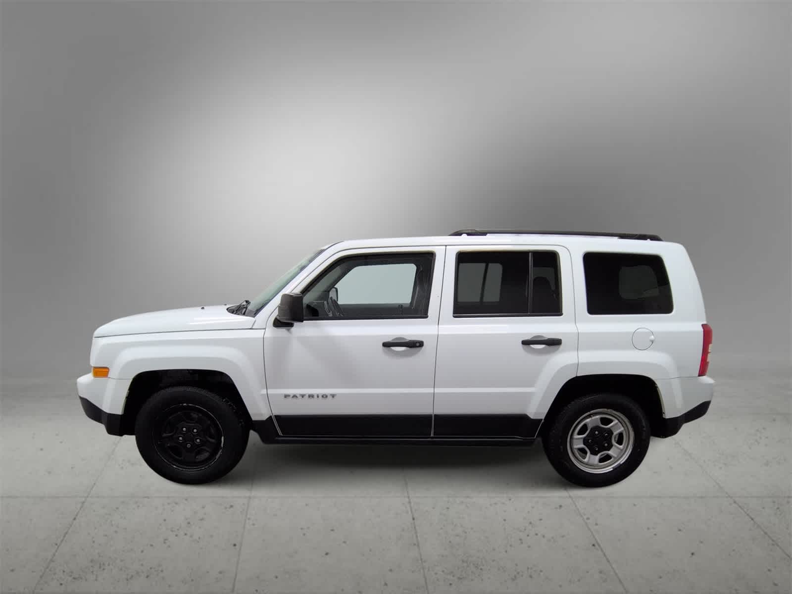Thumbnail: 2016 Jeep Patriot - 5