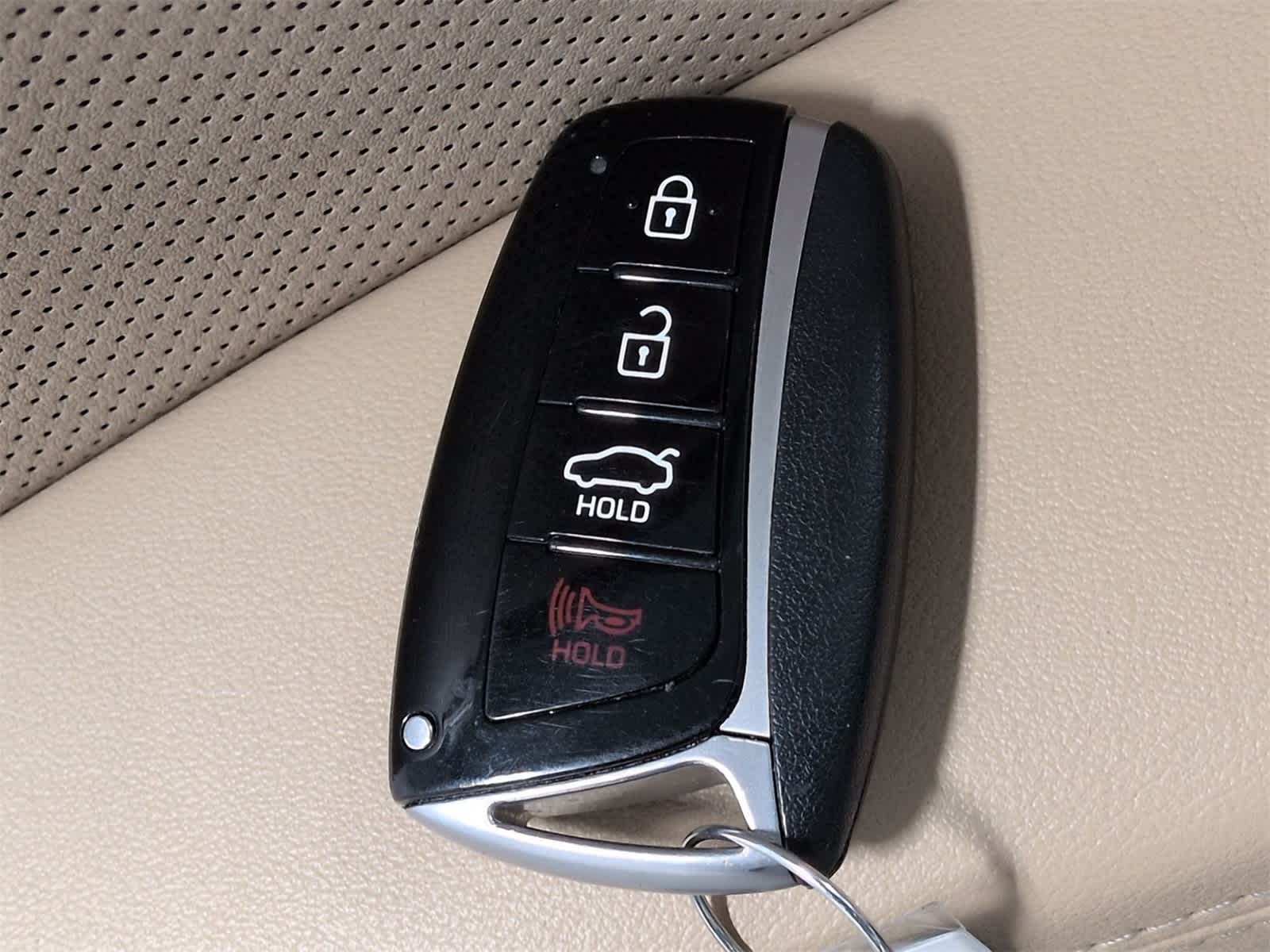 Thumbnail: 2015 Hyundai Genesis - 38