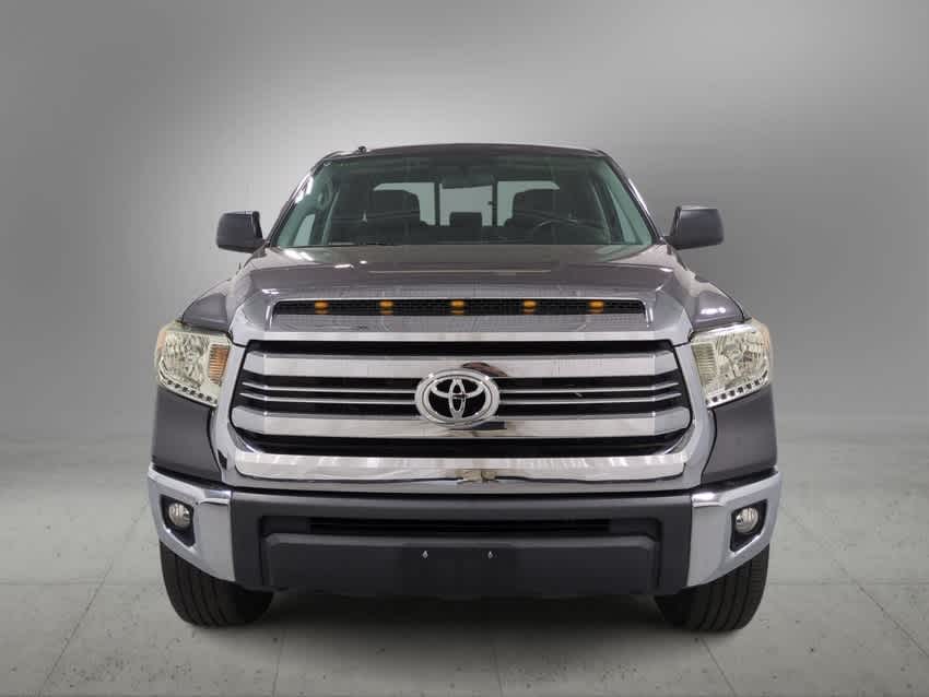 2016 Toyota Tundra SR5 3