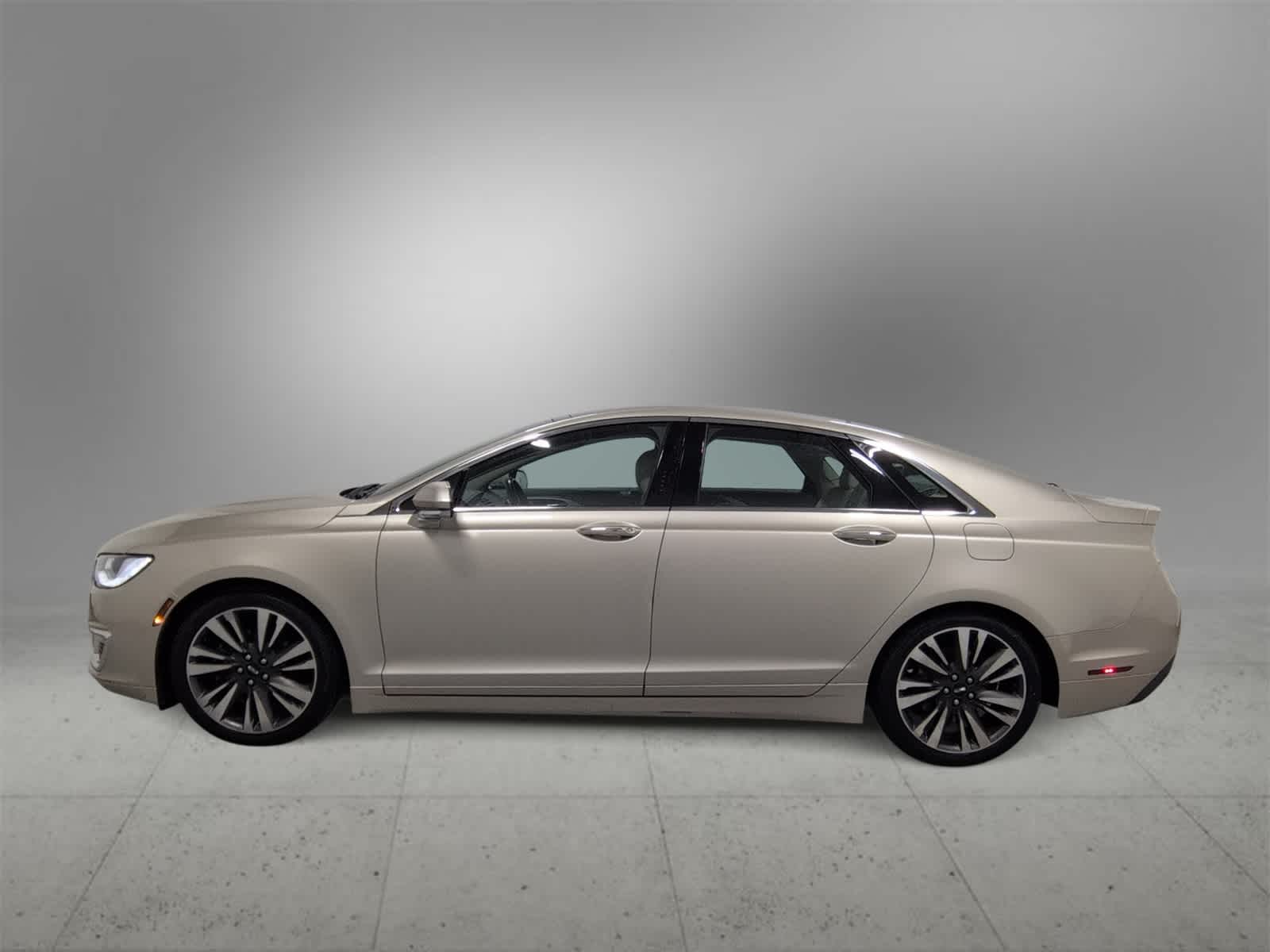 Thumbnail: 2017 Lincoln MKZ - 5