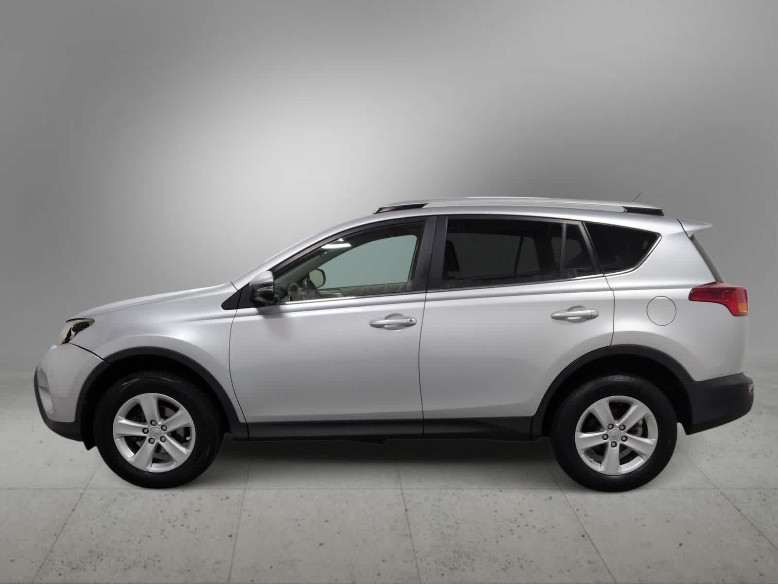 Thumbnail: 2013 Toyota RAV4 - 5