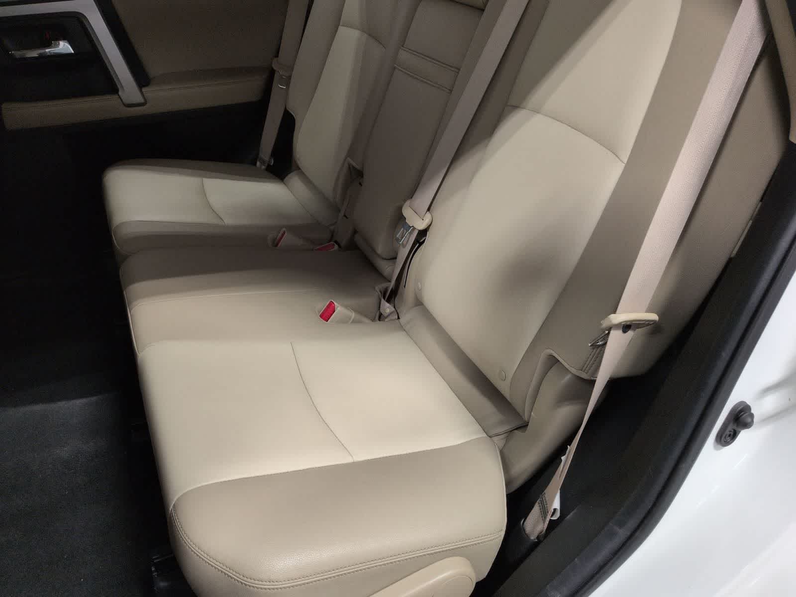 Thumbnail: 2015 Toyota 4Runner - 19