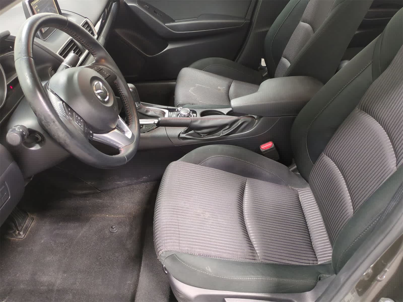 Thumbnail: 2016 Mazda Mazda3 - 17