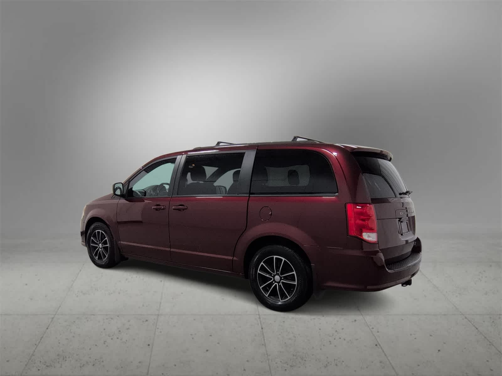 Thumbnail: 2019 Dodge Grand Caravan - 6