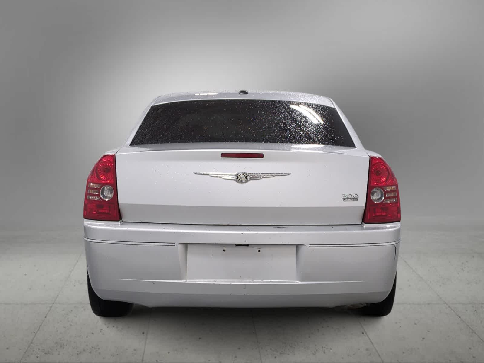 Thumbnail: 2010 Chrysler 300 - 7