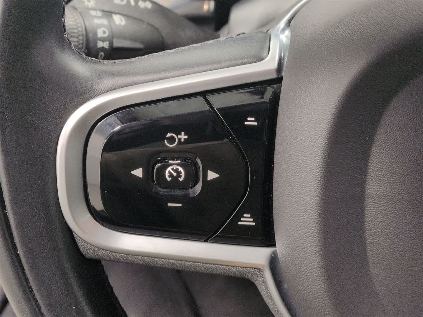 Thumbnail: 2021 Volvo S60 - 26